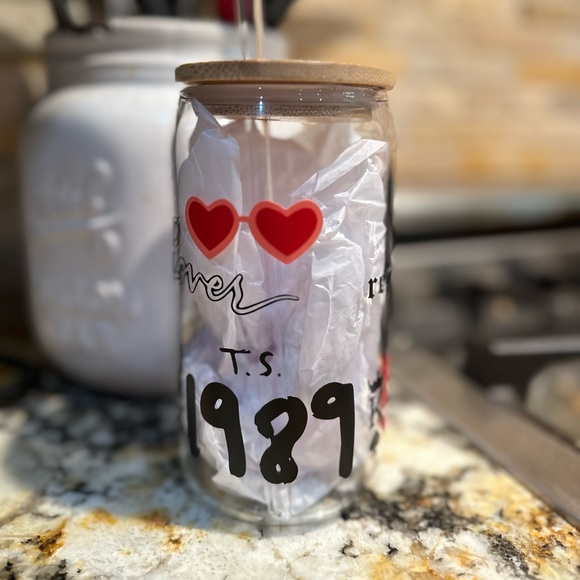 Taylor Swift Glass beer can - Picture 5 of 7